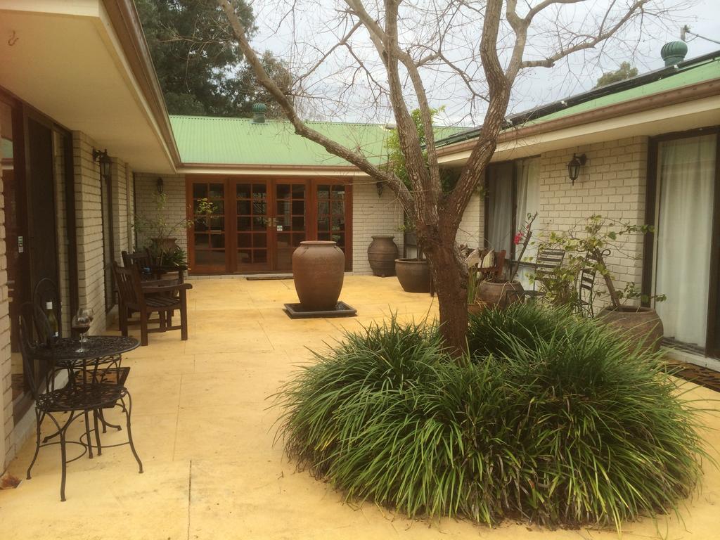 Nivalis Bed And Breakfast Herne Hill Екстериор снимка